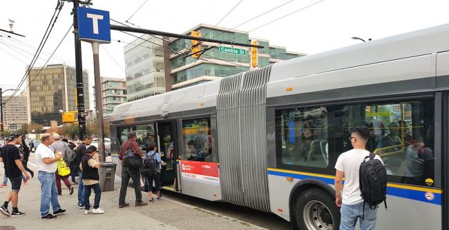 99-b-line-articulated-bus-translink.jpg