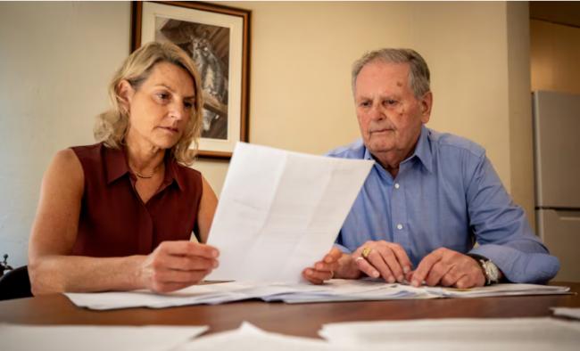 加拿大89岁老人170万积蓄被骗光 银行眼睁睁看着