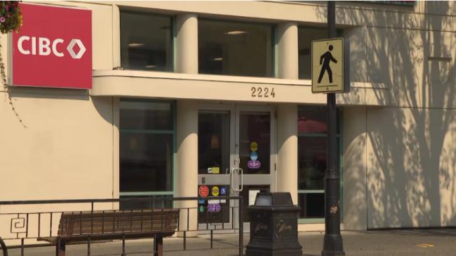 加拿大89岁老人170万积蓄被骗光 银行眼睁睁看着