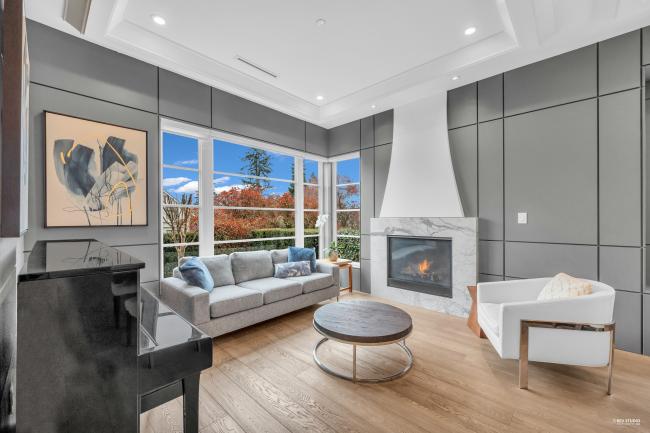 03_Living Room 1.jpg