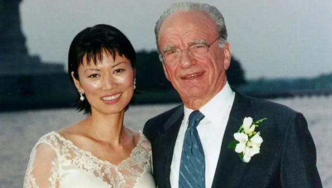 默多克95岁寿宴,邓文迪带两女坐主桌!川普送祝福 默多克95岁寿宴,邓文迪带两女坐主桌!川普送祝福